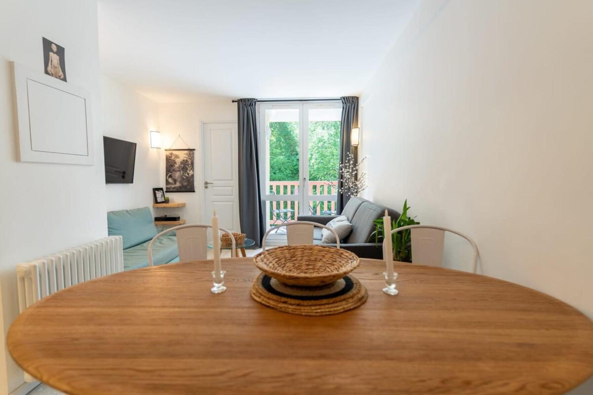 Beautiful Flat With Swimming Pool Tennis Court And Private Car Parking 109 * Le Touquet